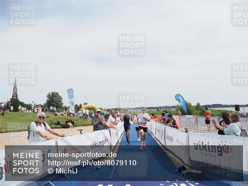 22.06.2025 - Viking Triathlon MichiJ http://msf.ph/oto/8079110 22.06.2025 14:16:59 Ziel 651 meine-sportfotos.de