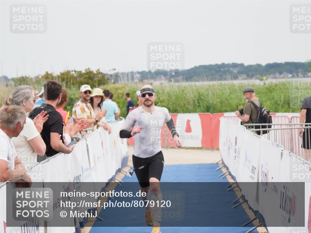 22.06.2025 - Viking Triathlon MichiJ http://msf.ph/oto/8079120 22.06.2025 14:39:02 Ziel 5, 258 meine-sportfotos.de