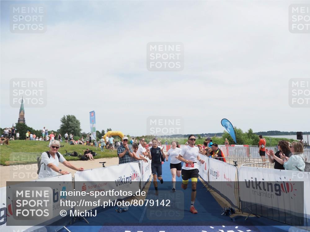 22.06.2025 - Viking Triathlon MichiJ http://msf.ph/oto/8079142 22.06.2025 14:16:59 Ziel 651 meine-sportfotos.de