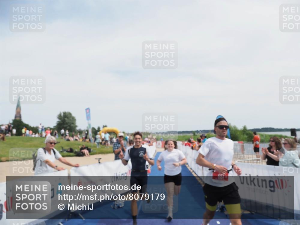 22.06.2025 - Viking Triathlon MichiJ http://msf.ph/oto/8079179 22.06.2025 14:17:00 Ziel 651 meine-sportfotos.de
