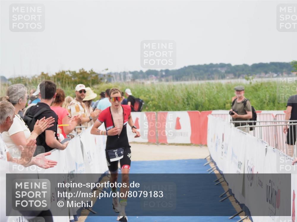 22.06.2025 - Viking Triathlon MichiJ http://msf.ph/oto/8079183 22.06.2025 14:39:04 Ziel 5, 258 meine-sportfotos.de