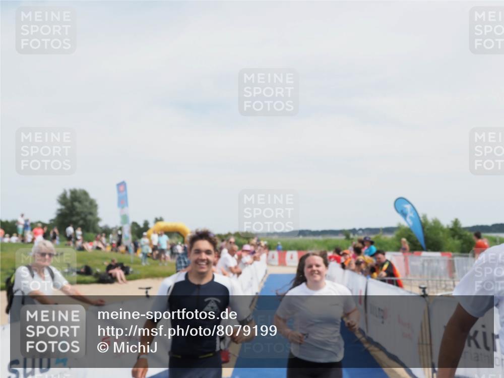 22.06.2025 - Viking Triathlon MichiJ http://msf.ph/oto/8079199 22.06.2025 14:17:00 Ziel 651 meine-sportfotos.de