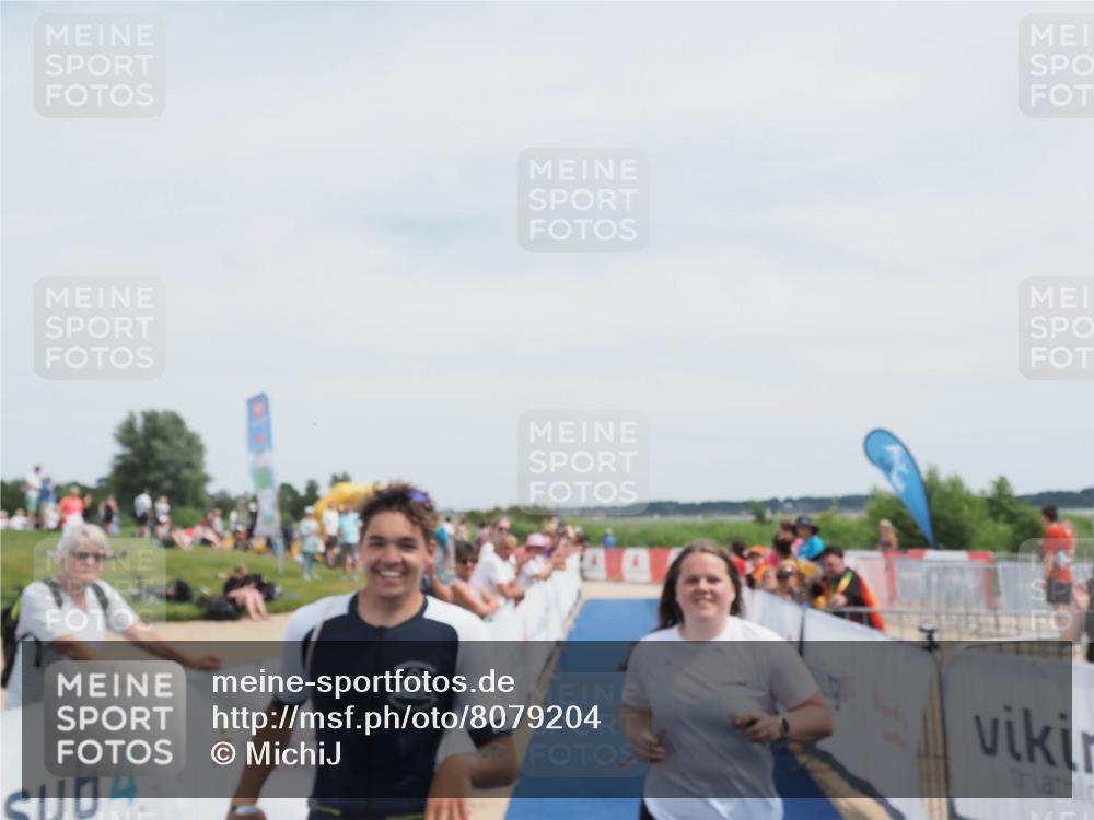 22.06.2025 - Viking Triathlon MichiJ http://msf.ph/oto/8079204 22.06.2025 14:17:01 Ziel 651 meine-sportfotos.de