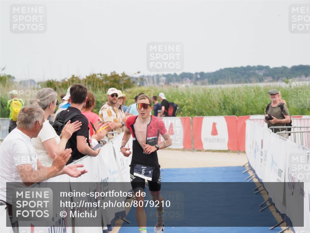 22.06.2025 - Viking Triathlon MichiJ http://msf.ph/oto/8079210 22.06.2025 14:39:04 Ziel 5, 258 meine-sportfotos.de