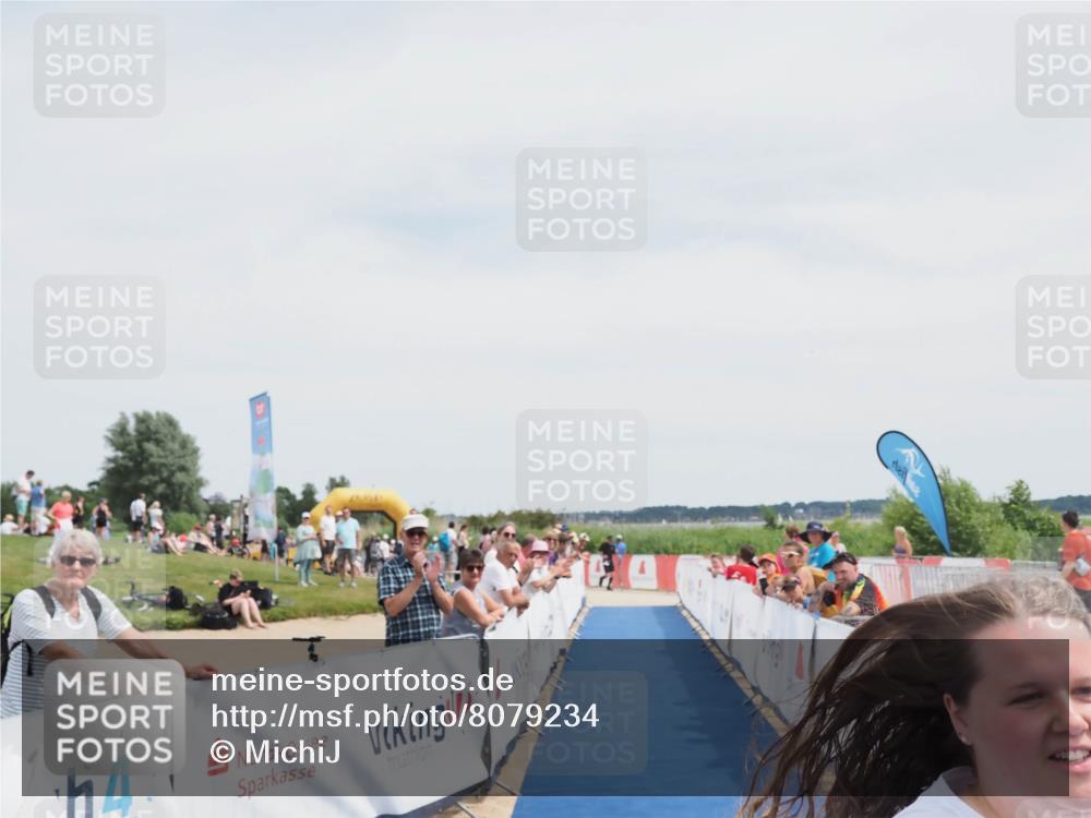 22.06.2025 - Viking Triathlon MichiJ http://msf.ph/oto/8079234 22.06.2025 14:17:01 Ziel 651 meine-sportfotos.de