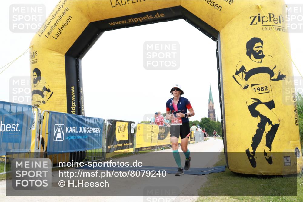 22.06.2025 - Viking Triathlon H.Heesch http://msf.ph/oto/8079240 22.06.2025 15:40:54 Laufen 649 meine-sportfotos.de