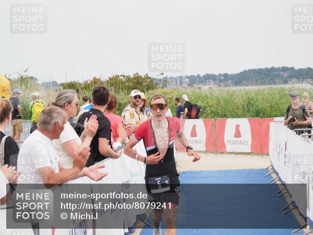 22.06.2025 - Viking Triathlon MichiJ http://msf.ph/oto/8079241 22.06.2025 14:39:04 Ziel 5, 258 meine-sportfotos.de