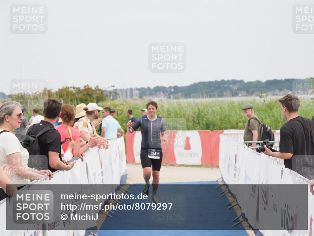 22.06.2025 - Viking Triathlon MichiJ http://msf.ph/oto/8079297 22.06.2025 14:39:36 Ziel 384 meine-sportfotos.de