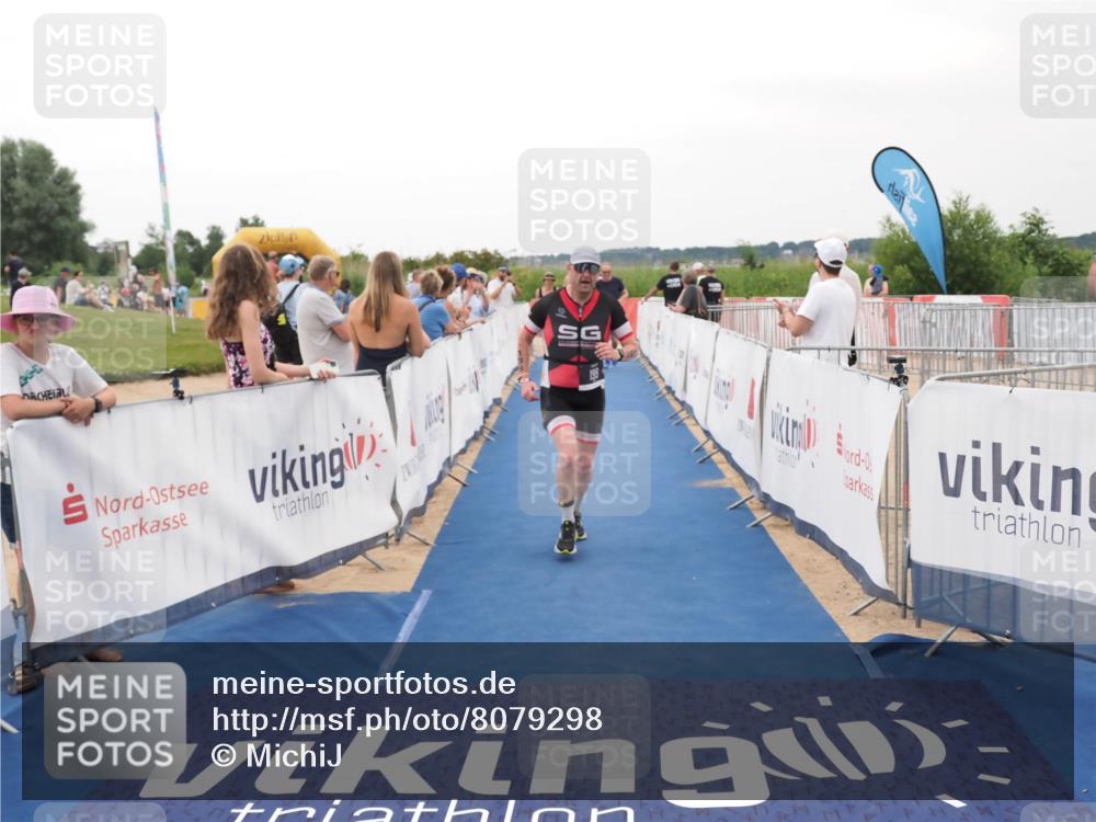 22.06.2025 - Viking Triathlon MichiJ http://msf.ph/oto/8079298 22.06.2025 15:56:27 Ziel 199, 647 meine-sportfotos.de