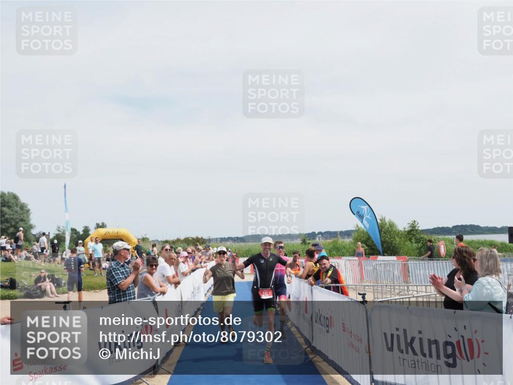 22.06.2025 - Viking Triathlon MichiJ http://msf.ph/oto/8079302 22.06.2025 14:17:17 Ziel 610 meine-sportfotos.de