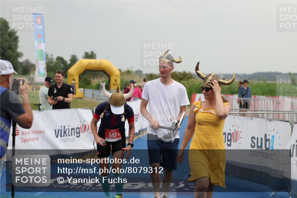 22.06.2025 - Viking Triathlon Yannick Fuchs http://msf.ph/oto/8079312 22.06.2025 16:40:58 Ziel 649 meine-sportfotos.de