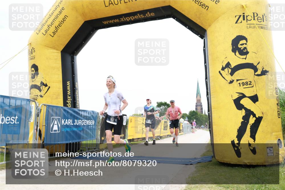 22.06.2025 - Viking Triathlon H.Heesch http://msf.ph/oto/8079320 22.06.2025 15:42:04 Laufen 64, 78, 172, 182, 496 meine-sportfotos.de