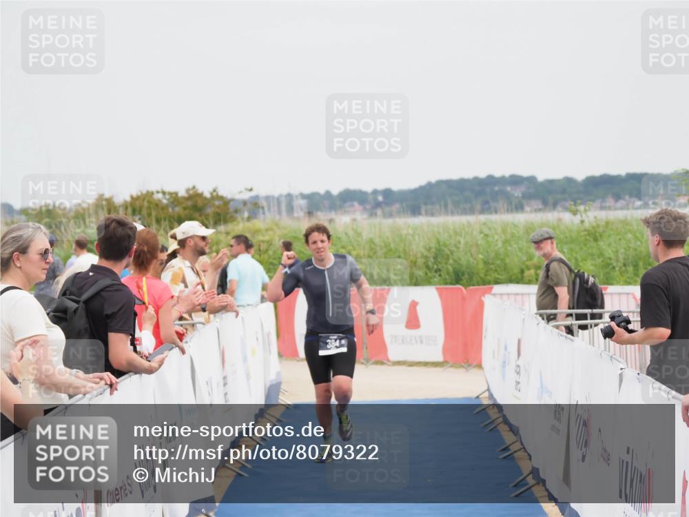 22.06.2025 - Viking Triathlon MichiJ http://msf.ph/oto/8079322 22.06.2025 14:39:36 Ziel 384 meine-sportfotos.de
