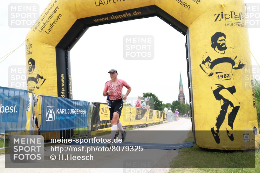 22.06.2025 - Viking Triathlon H.Heesch http://msf.ph/oto/8079325 22.06.2025 15:42:06 Laufen 64, 78, 172, 182, 496 meine-sportfotos.de