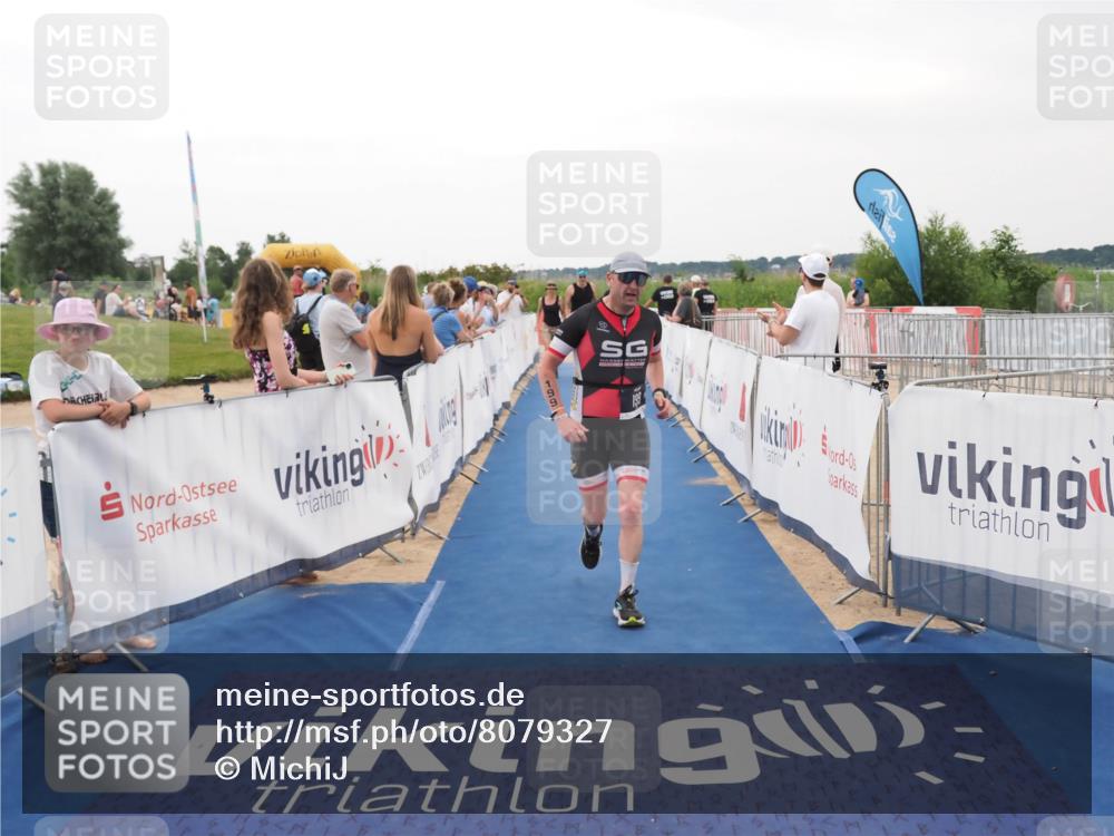 22.06.2025 - Viking Triathlon MichiJ http://msf.ph/oto/8079327 22.06.2025 15:56:27 Ziel 199, 647 meine-sportfotos.de