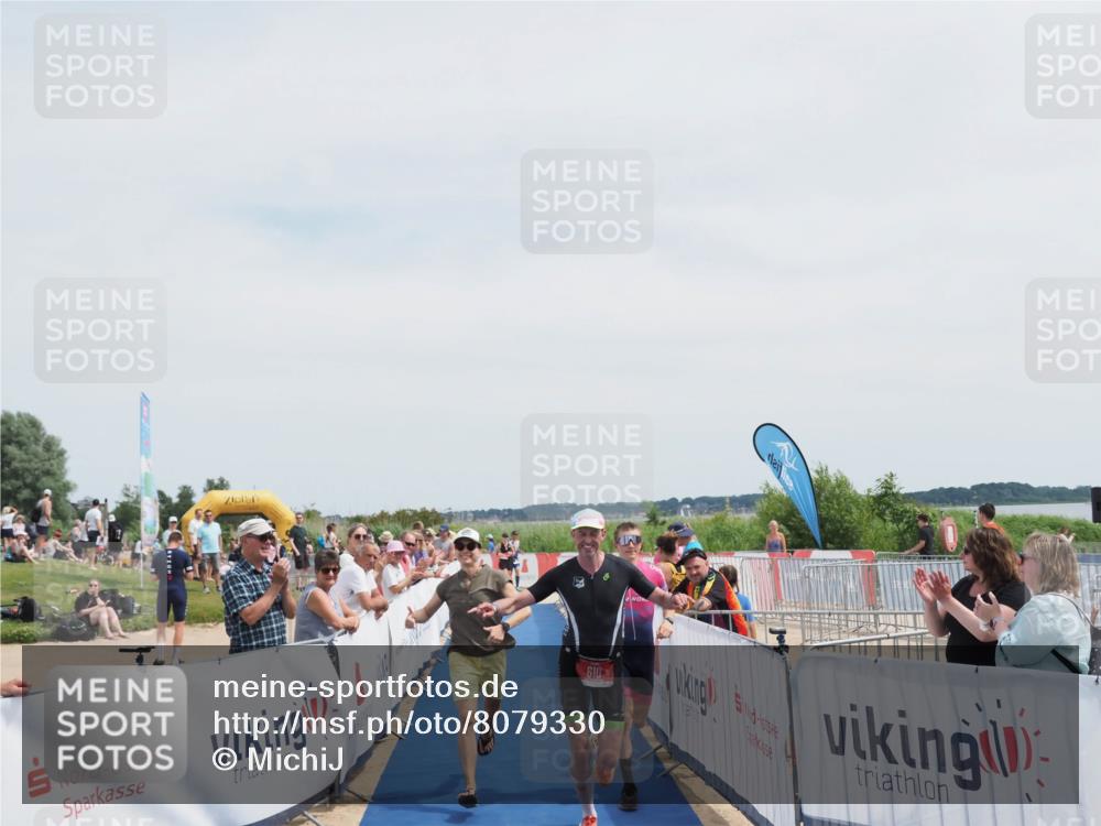 22.06.2025 - Viking Triathlon MichiJ http://msf.ph/oto/8079330 22.06.2025 14:17:18 Ziel 610 meine-sportfotos.de