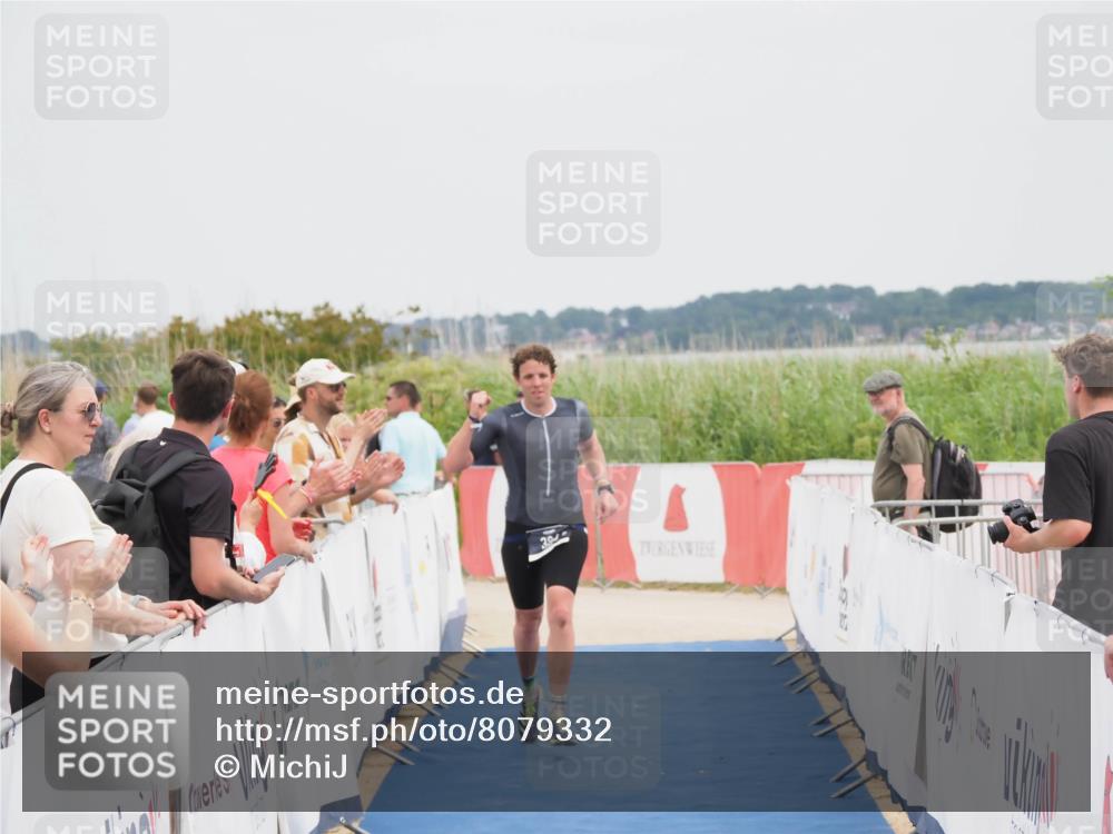 22.06.2025 - Viking Triathlon MichiJ http://msf.ph/oto/8079332 22.06.2025 14:39:36 Ziel 384 meine-sportfotos.de