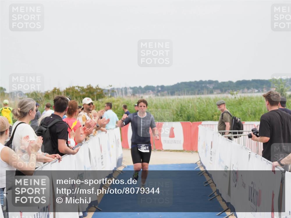 22.06.2025 - Viking Triathlon MichiJ http://msf.ph/oto/8079344 22.06.2025 14:39:37 Ziel 384 meine-sportfotos.de