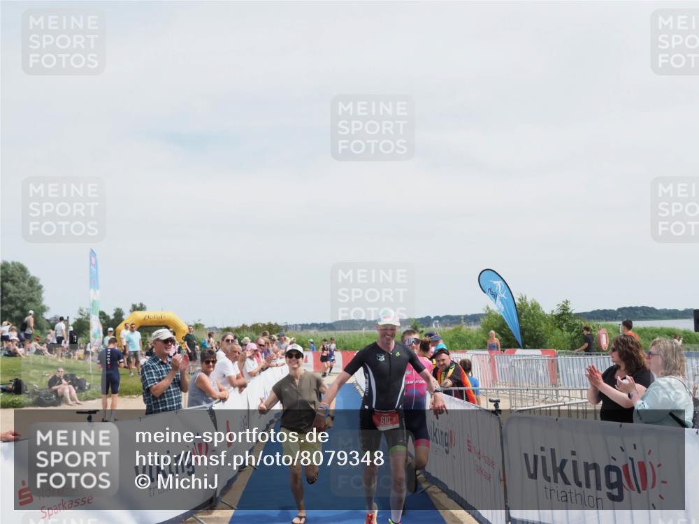 22.06.2025 - Viking Triathlon MichiJ http://msf.ph/oto/8079348 22.06.2025 14:17:18 Ziel 610 meine-sportfotos.de