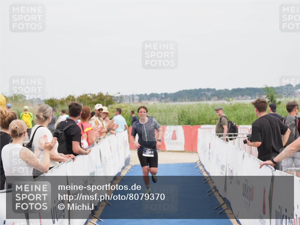 22.06.2025 - Viking Triathlon MichiJ http://msf.ph/oto/8079370 22.06.2025 14:39:37 Ziel 384 meine-sportfotos.de