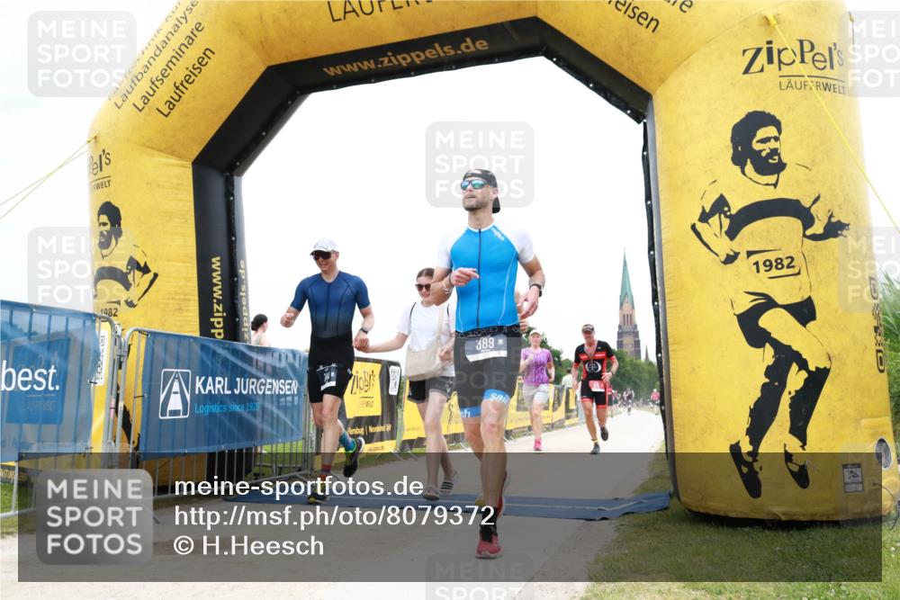 22.06.2025 - Viking Triathlon H.Heesch http://msf.ph/oto/8079372 22.06.2025 15:42:40 Laufen 304, 344, 389, 421, 615 meine-sportfotos.de