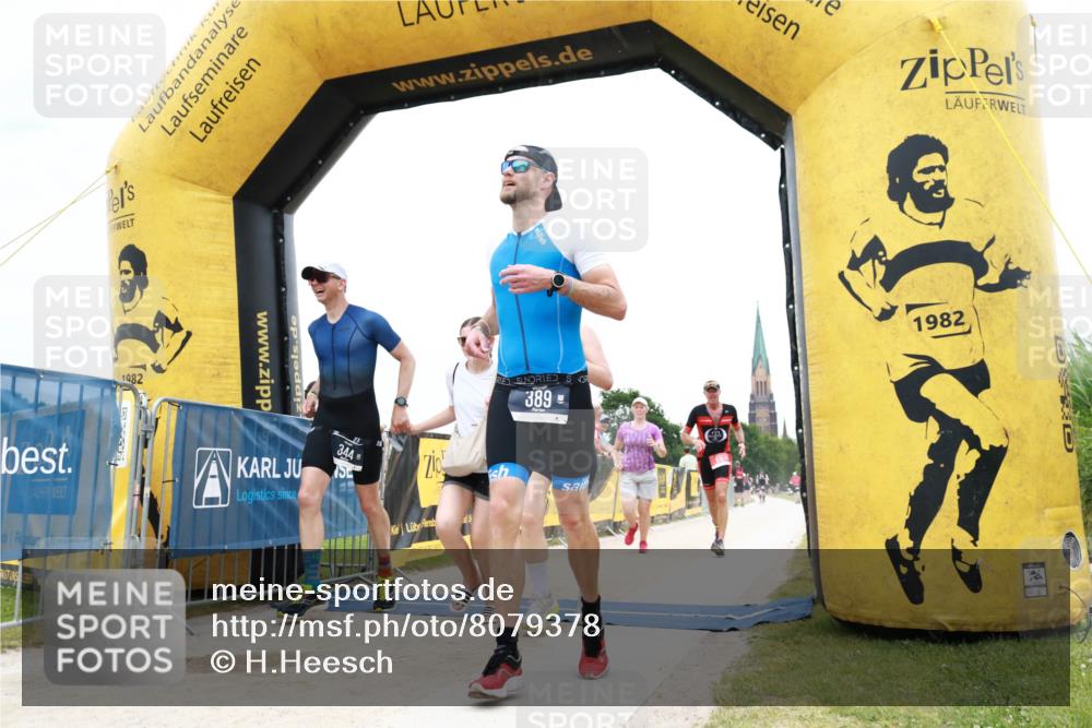 22.06.2025 - Viking Triathlon H.Heesch http://msf.ph/oto/8079378 22.06.2025 15:42:40 Laufen 304, 344, 389, 421, 615 meine-sportfotos.de