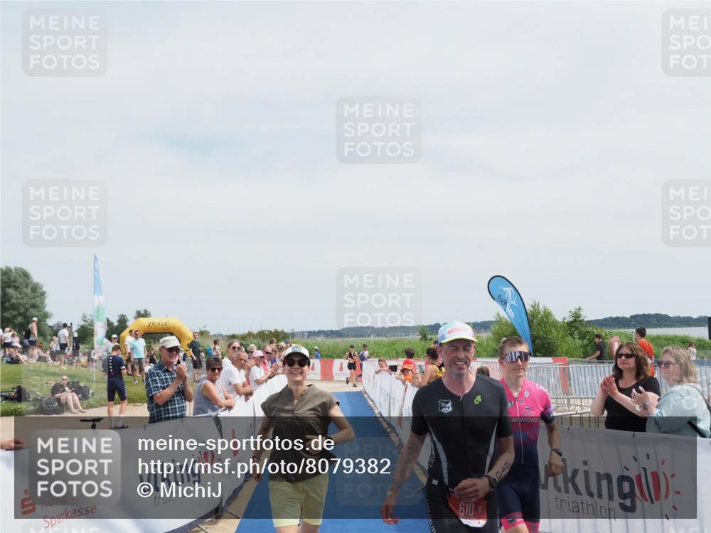 22.06.2025 - Viking Triathlon MichiJ http://msf.ph/oto/8079382 22.06.2025 14:17:19 Ziel 610 meine-sportfotos.de