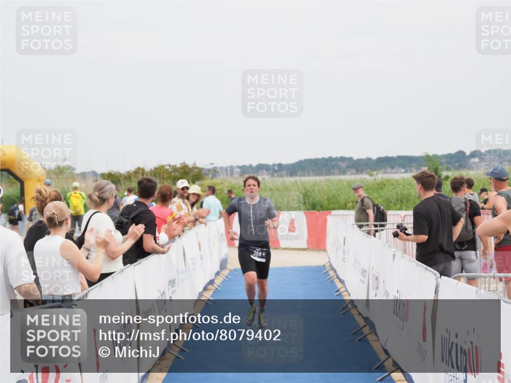 22.06.2025 - Viking Triathlon MichiJ http://msf.ph/oto/8079402 22.06.2025 14:39:37 Ziel 384 meine-sportfotos.de