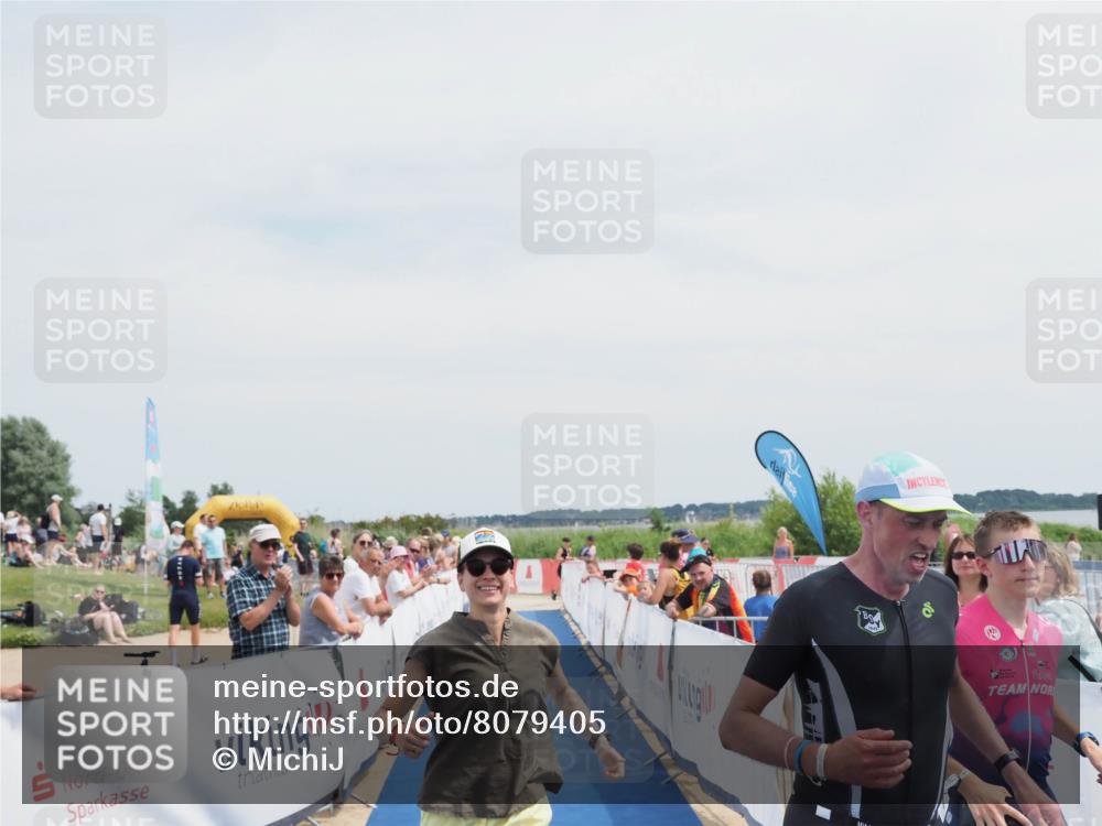 22.06.2025 - Viking Triathlon MichiJ http://msf.ph/oto/8079405 22.06.2025 14:17:19 Ziel 610 meine-sportfotos.de