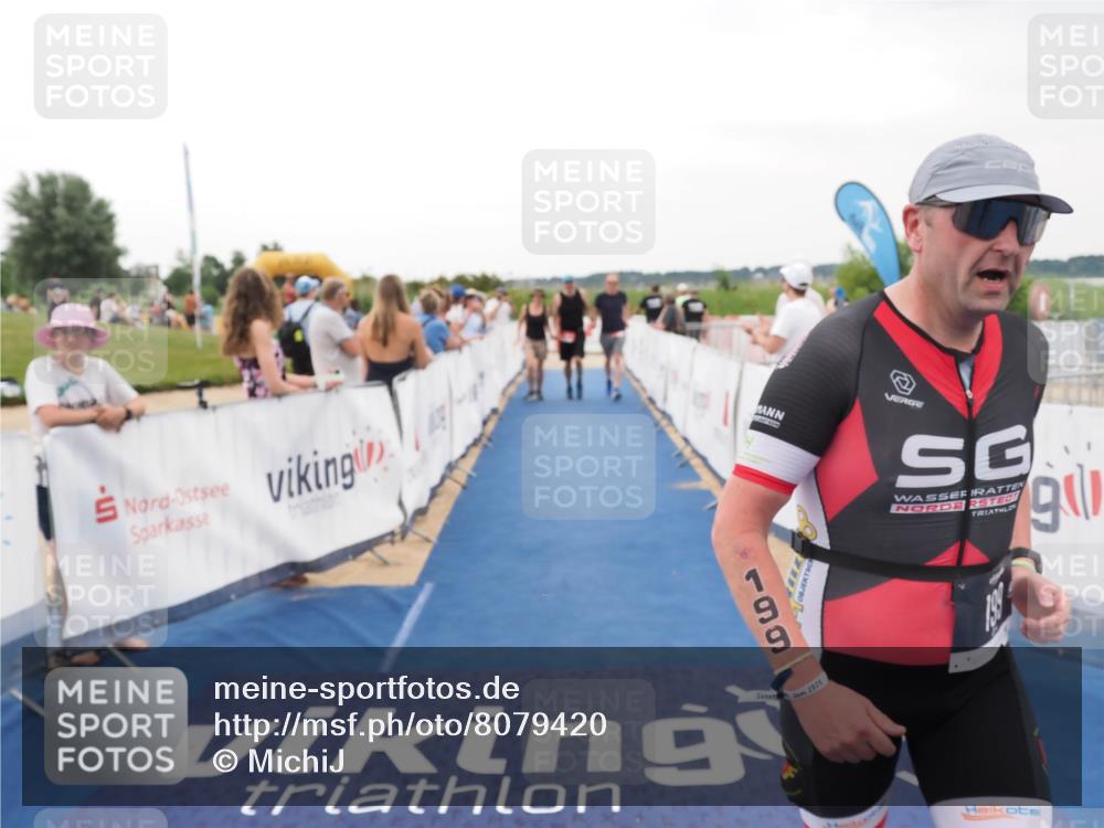 22.06.2025 - Viking Triathlon MichiJ http://msf.ph/oto/8079420 22.06.2025 15:56:29 Ziel 199, 647 meine-sportfotos.de