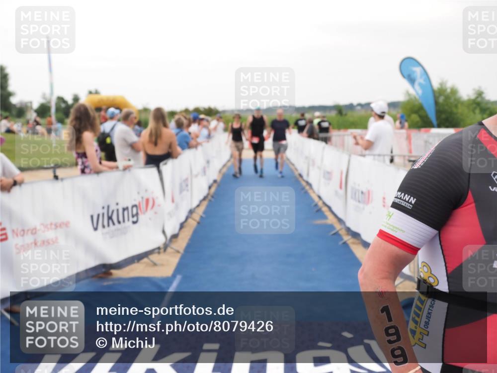 22.06.2025 - Viking Triathlon MichiJ http://msf.ph/oto/8079426 22.06.2025 15:56:29 Ziel 199, 647 meine-sportfotos.de