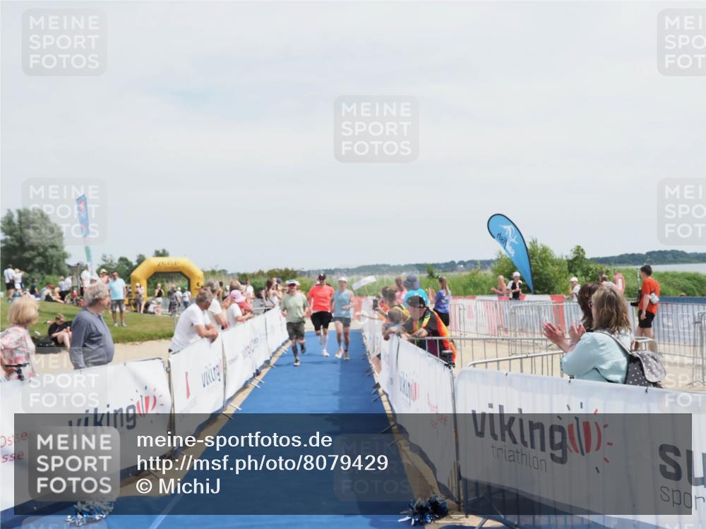 22.06.2025 - Viking Triathlon MichiJ http://msf.ph/oto/8079429 22.06.2025 14:18:52 Ziel 100, 272, 617 meine-sportfotos.de