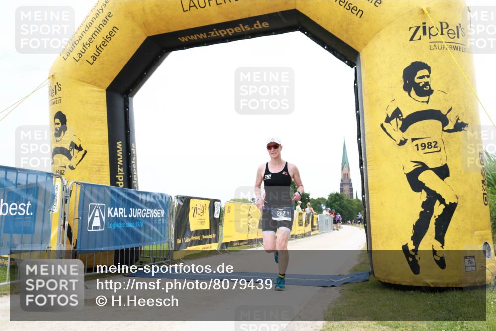 22.06.2025 - Viking Triathlon H.Heesch http://msf.ph/oto/8079439 22.06.2025 15:43:24 Laufen 282 meine-sportfotos.de