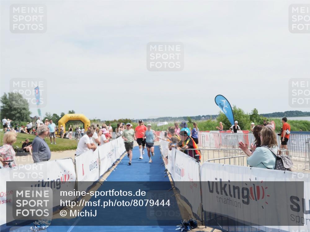 22.06.2025 - Viking Triathlon MichiJ http://msf.ph/oto/8079444 22.06.2025 14:18:52 Ziel 100, 272, 617 meine-sportfotos.de