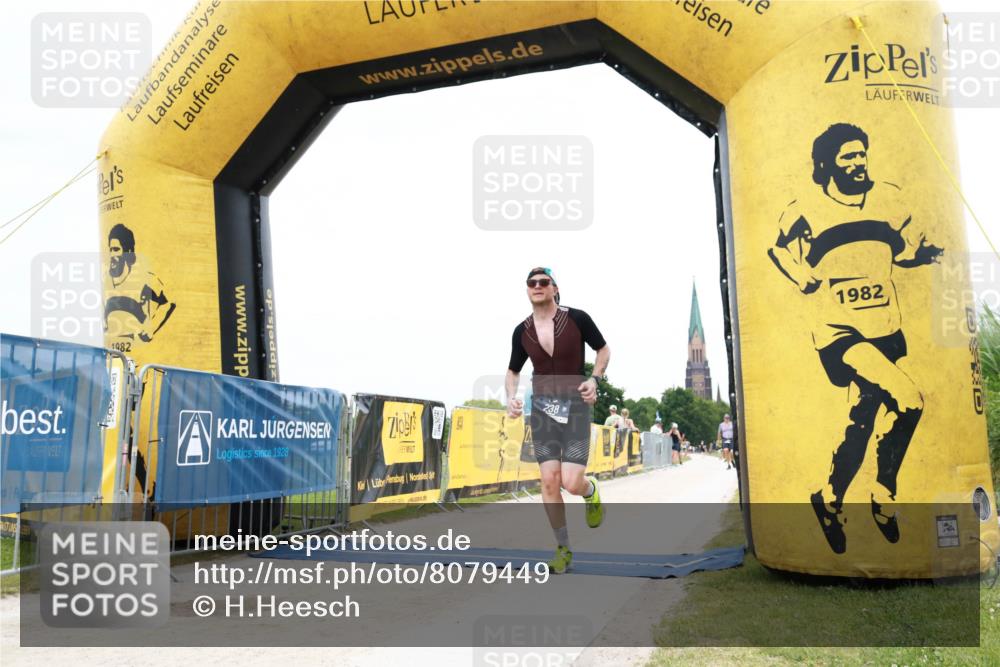 22.06.2025 - Viking Triathlon H.Heesch http://msf.ph/oto/8079449 22.06.2025 15:44:10 Laufen 238 meine-sportfotos.de