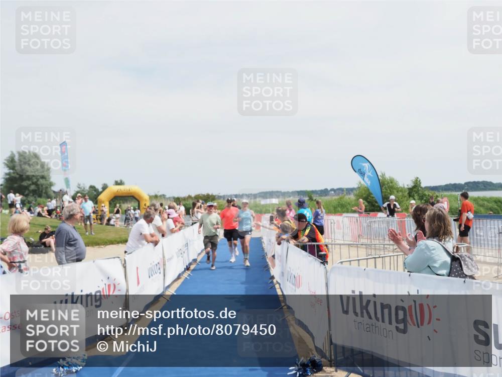 22.06.2025 - Viking Triathlon MichiJ http://msf.ph/oto/8079450 22.06.2025 14:18:52 Ziel 100, 272, 617 meine-sportfotos.de