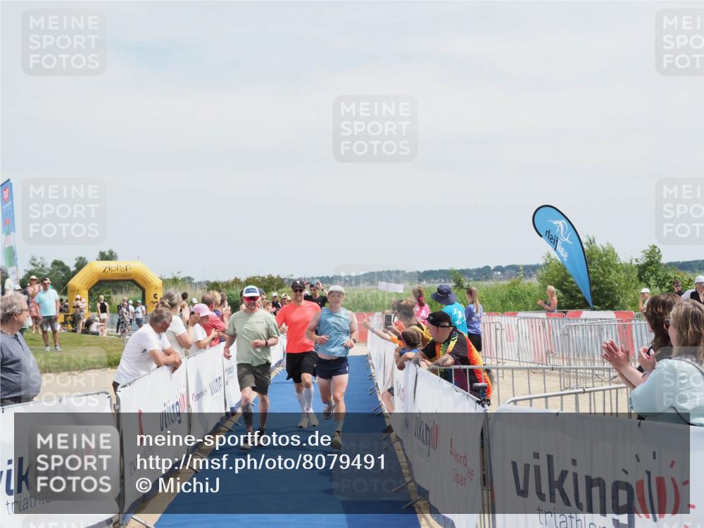 22.06.2025 - Viking Triathlon MichiJ http://msf.ph/oto/8079491 22.06.2025 14:18:53 Ziel 100, 272, 617 meine-sportfotos.de