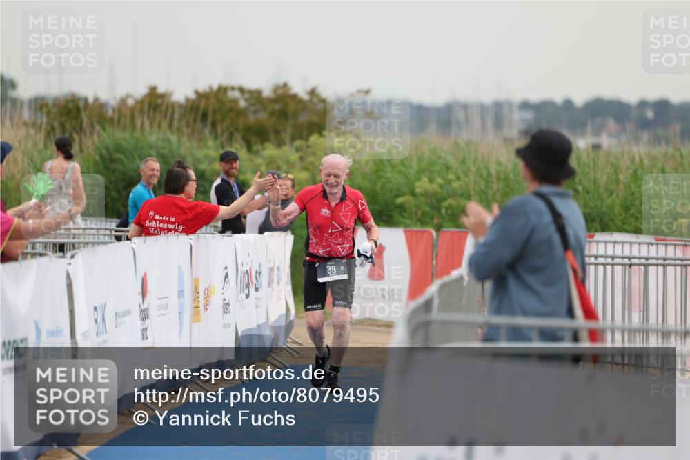 22.06.2025 - Viking Triathlon Yannick Fuchs http://msf.ph/oto/8079495 22.06.2025 16:43:09 Ziel  meine-sportfotos.de