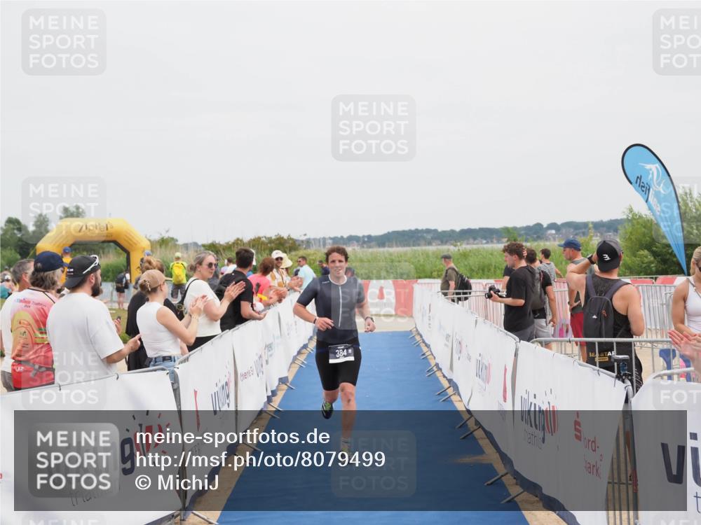 22.06.2025 - Viking Triathlon MichiJ http://msf.ph/oto/8079499 22.06.2025 14:39:39 Ziel 384 meine-sportfotos.de