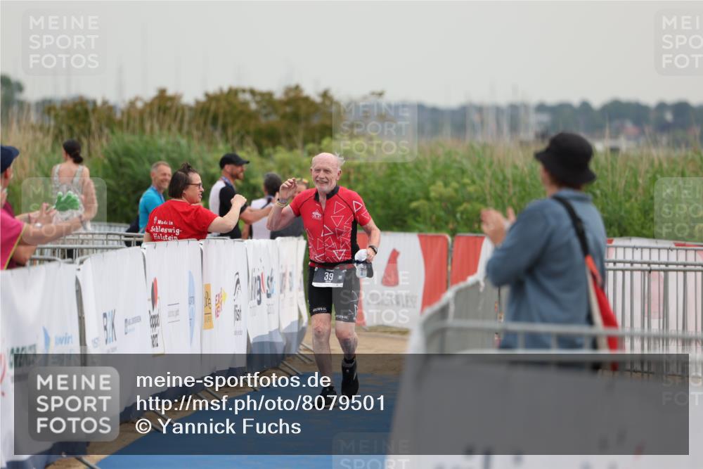 22.06.2025 - Viking Triathlon Yannick Fuchs http://msf.ph/oto/8079501 22.06.2025 16:43:09 Ziel  meine-sportfotos.de
