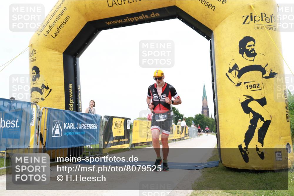 22.06.2025 - Viking Triathlon H.Heesch http://msf.ph/oto/8079525 22.06.2025 15:45:53 Laufen 292, 412 meine-sportfotos.de