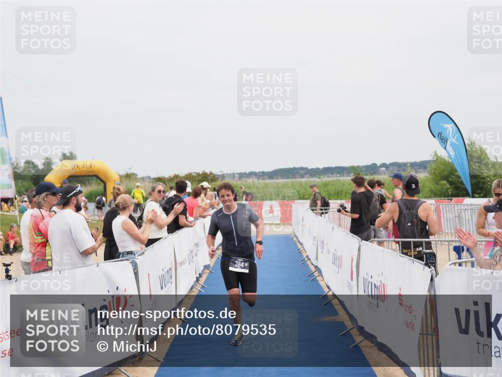 22.06.2025 - Viking Triathlon MichiJ http://msf.ph/oto/8079535 22.06.2025 14:39:39 Ziel 384 meine-sportfotos.de