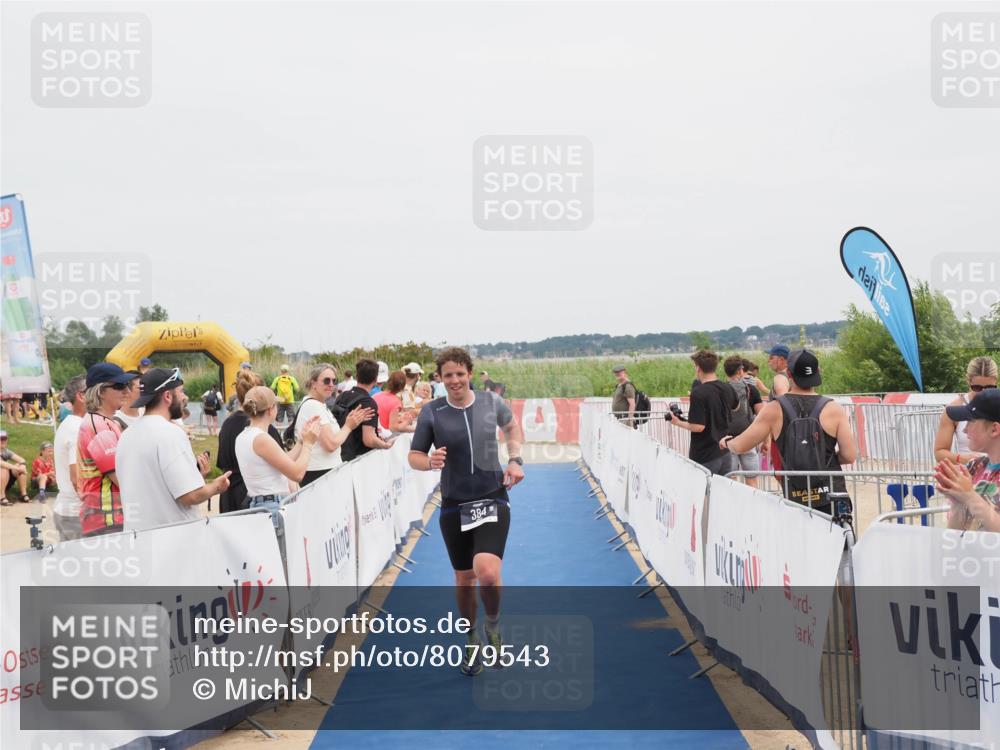 22.06.2025 - Viking Triathlon MichiJ http://msf.ph/oto/8079543 22.06.2025 14:39:39 Ziel 384 meine-sportfotos.de