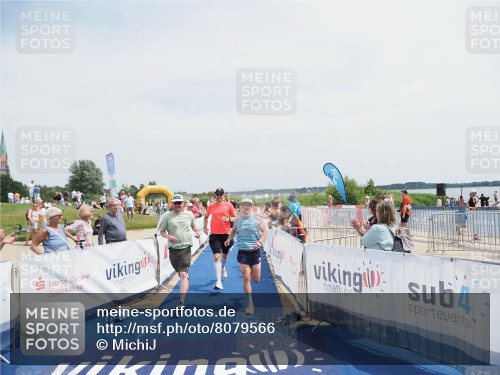 22.06.2025 - Viking Triathlon MichiJ http://msf.ph/oto/8079566 22.06.2025 14:18:54 Ziel 100, 272, 617 meine-sportfotos.de