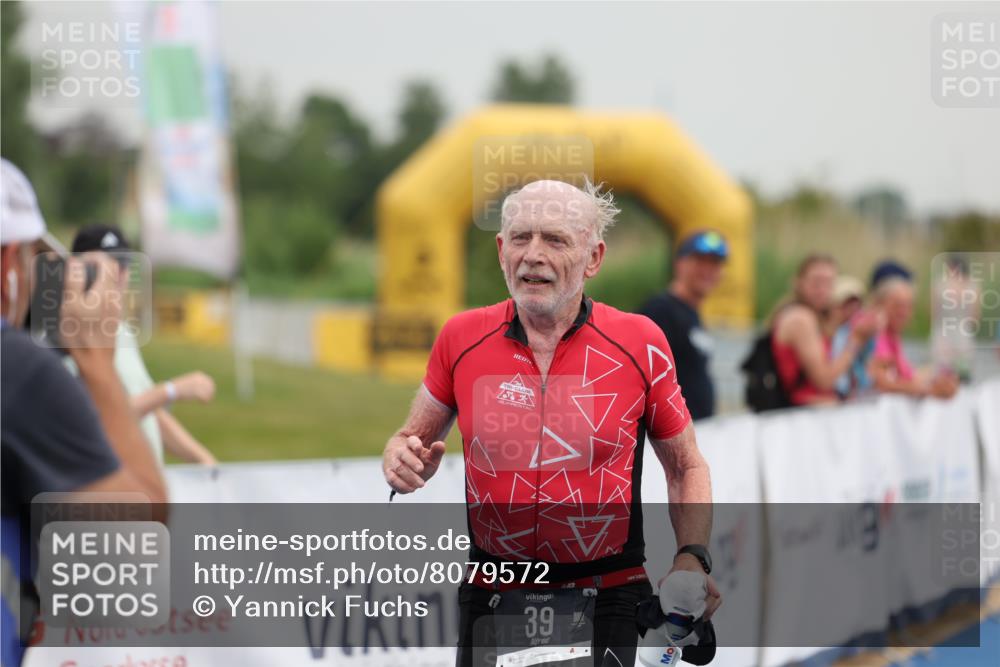 22.06.2025 - Viking Triathlon Yannick Fuchs http://msf.ph/oto/8079572 22.06.2025 16:43:17 Ziel 39 meine-sportfotos.de