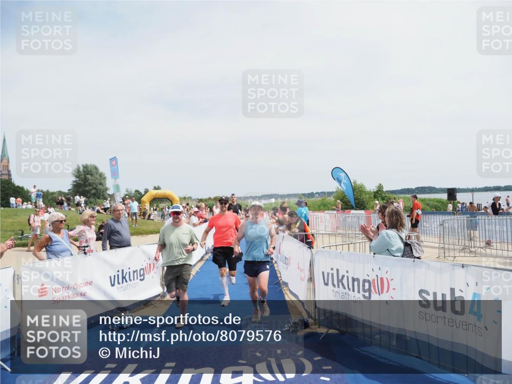 22.06.2025 - Viking Triathlon MichiJ http://msf.ph/oto/8079576 22.06.2025 14:18:54 Ziel 100, 272, 617 meine-sportfotos.de