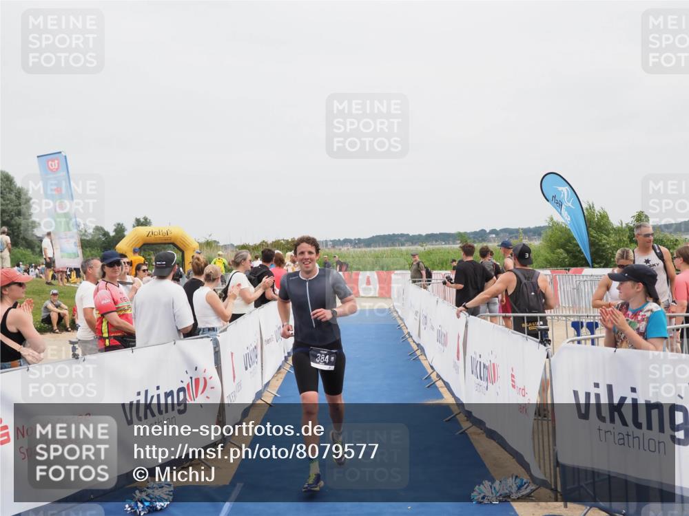22.06.2025 - Viking Triathlon MichiJ http://msf.ph/oto/8079577 22.06.2025 14:39:40 Ziel 384 meine-sportfotos.de