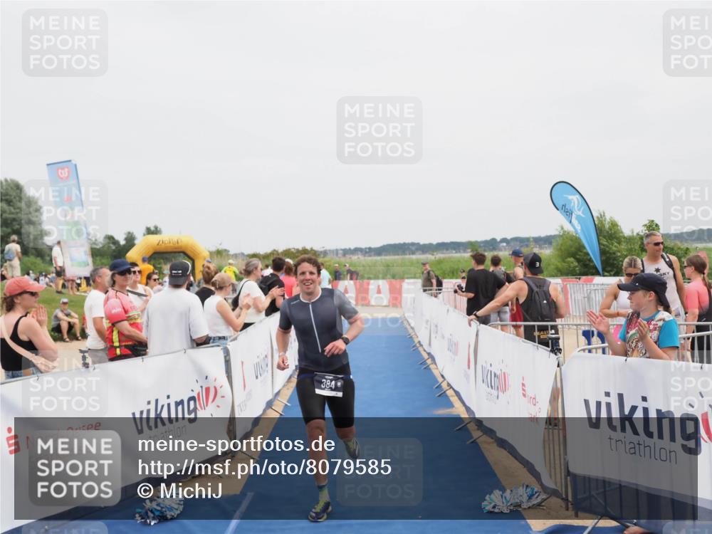 22.06.2025 - Viking Triathlon MichiJ http://msf.ph/oto/8079585 22.06.2025 14:39:40 Ziel 384 meine-sportfotos.de