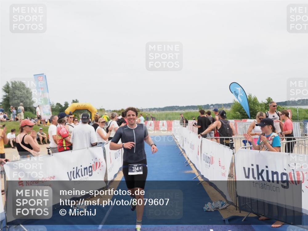 22.06.2025 - Viking Triathlon MichiJ http://msf.ph/oto/8079607 22.06.2025 14:39:40 Ziel 384 meine-sportfotos.de