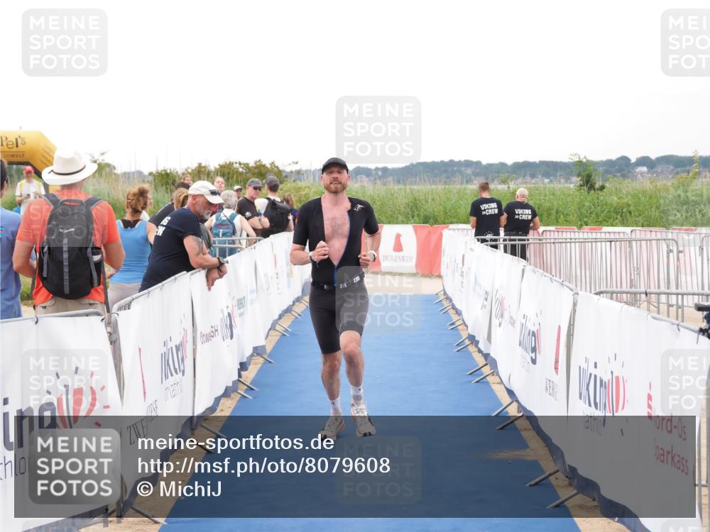 22.06.2025 - Viking Triathlon MichiJ http://msf.ph/oto/8079608 22.06.2025 16:05:01 Ziel 342 meine-sportfotos.de